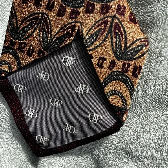 Tie DANIEL DE FASSON 100% Silk Handmade Designer EXCELLENT CONDITION - Picture 6 of 7